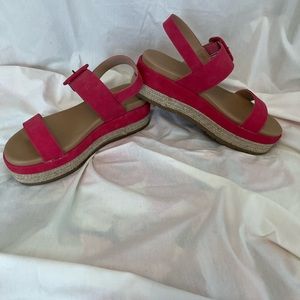 Michael Shannon light red wedge